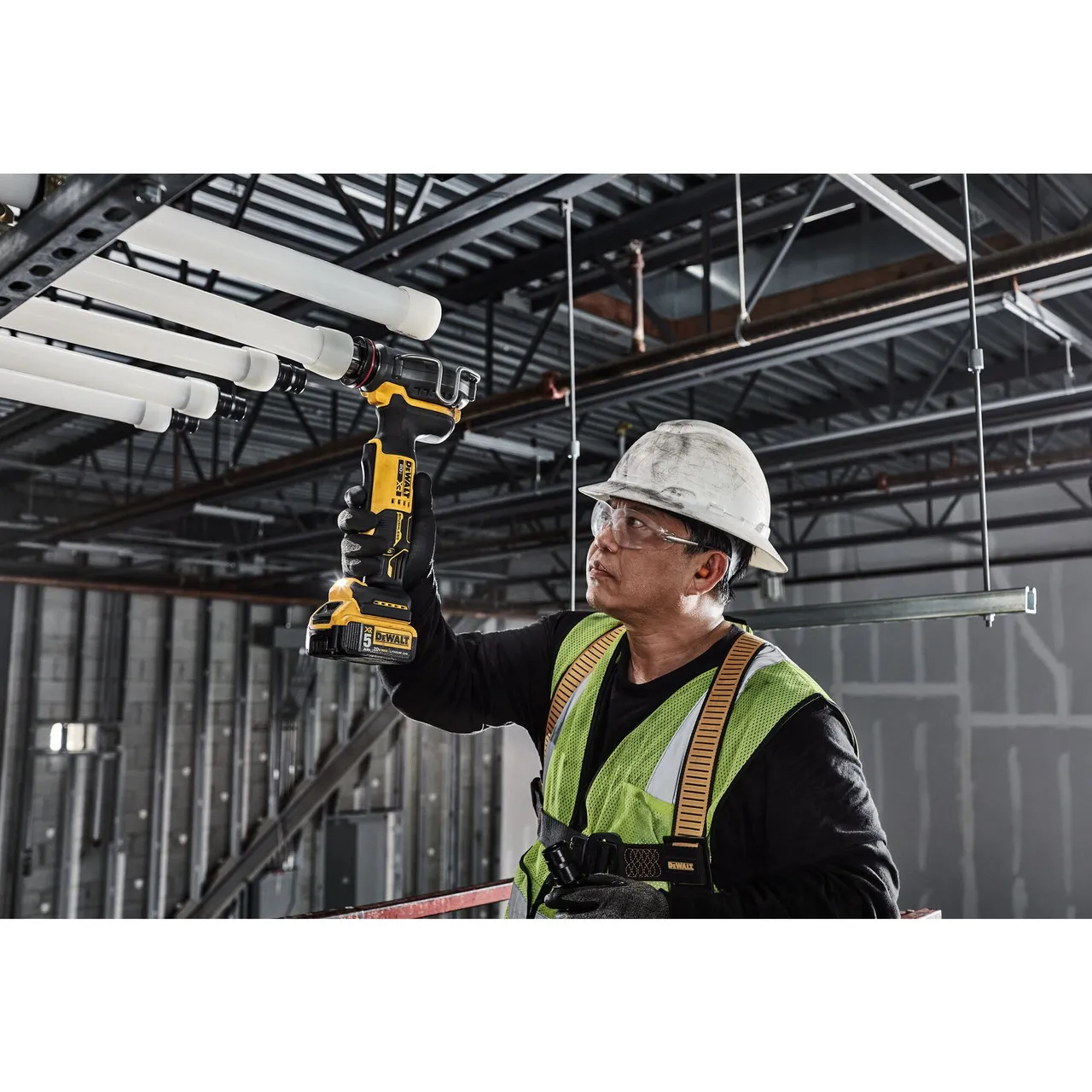 DEWALT DCE410P1 - 20V MAX XR 1-1/2" PEX Expander Kit