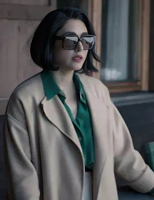 Extraction 2 Golshifteh Farahani Brown Coat