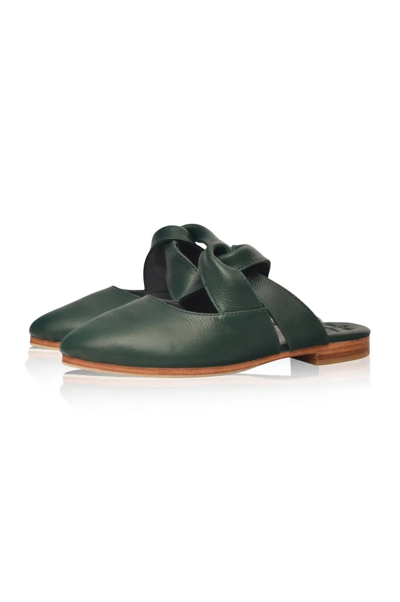 Taj Mahal Pointy Toe Mules in Emerald